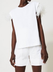 T-SHIRT WITH FEATHERS