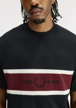 Fred Perry - T-shirt con inserto ricamato - M2405 102 - Tadolini Abbigliamento