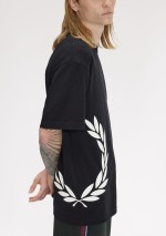 Fred Perry - T-shirt textured Laurel Wreath - M2440 102 - Tadolini Abbigliamento