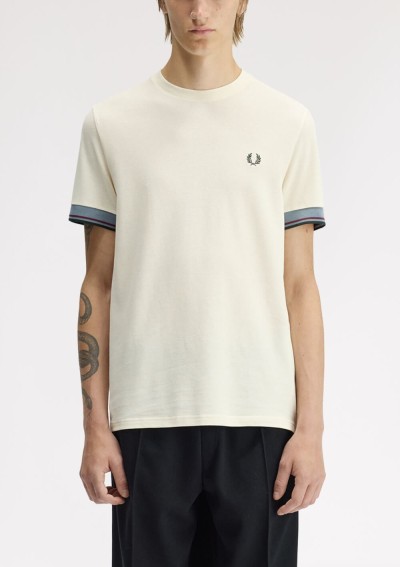 Fred Perry - T-shirt con doppia riga sul bordo manica - M2396 560 - Tadolini Abbigliamento