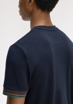 Fred Perry - T-shirt con doppia riga sul bordo manica - M2396 608 - Tadolini Abbigliamento