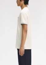 Fred Perry - T-shirt con doppia riga sul bordo manica - M2396 560 - Tadolini Abbigliamento
